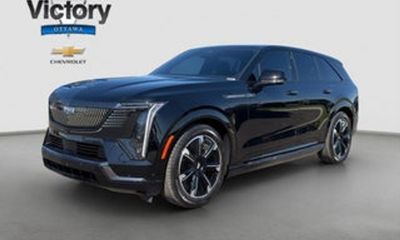 2025 Cadillac Escalade IQ Sport 1