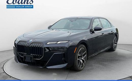2026 BMW 740I