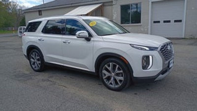 2021 Hyundai Palisade — a typically priced live listing