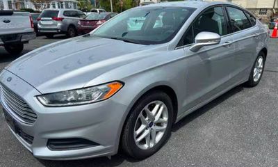 2016 Ford Fusion SE