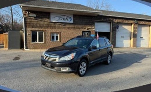 2010 Subaru Outback Base