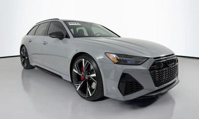 2022 Audi RS 6 Avant Quattro