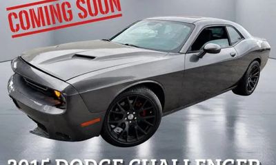 2015 Dodge Challenger SXT Plus