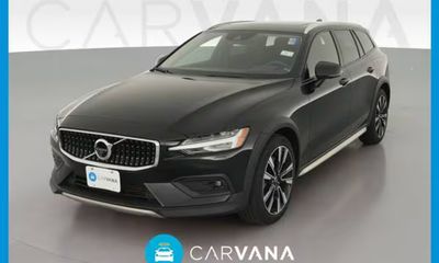 2020 Volvo V60CC Momentum