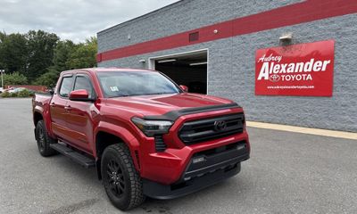 2025 Toyota Tacoma SR5