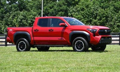 2024 Toyota Tacoma SR5