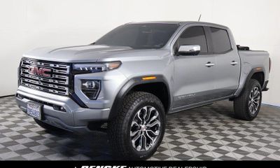 2023 GMC Canyon Denali