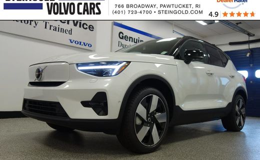 2023 Volvo XC40 Ultimate Dark