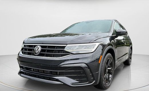 2023 Volkswagen Tiguan SE Black
