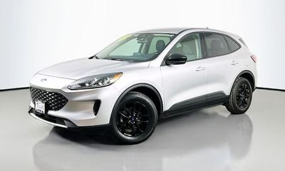 2020 Ford Escape SE Fhev