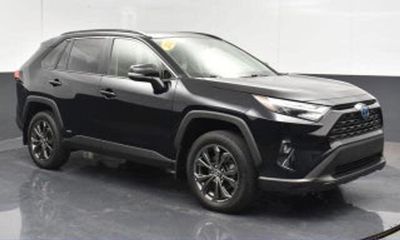2024 Toyota RAV4 XLE Premium