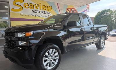2021 Chevrolet Silverado Custom