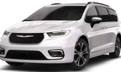 2026 Chrysler Pacifica Pinnacle