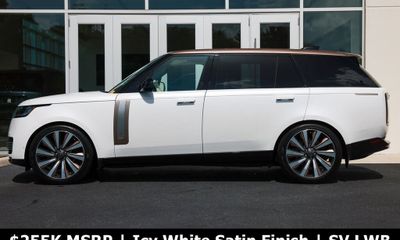 2025 Land Rover Range SV