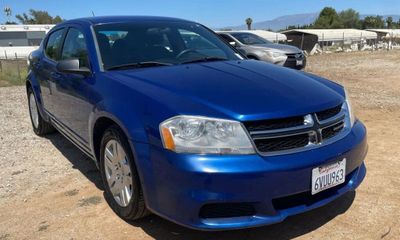 2012 Dodge Avenger SE