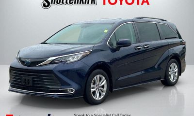2023 Toyota Sienna XLE