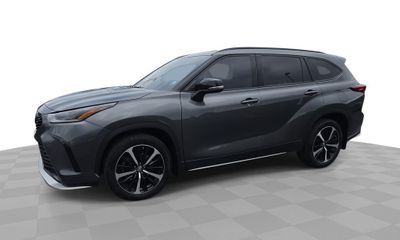 2022 Toyota Highlander XSE