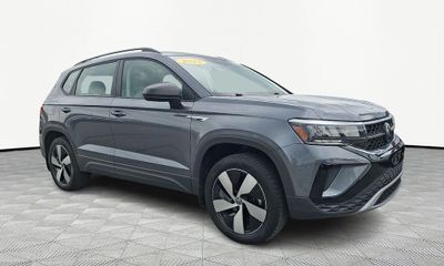 2023 Volkswagen Taos 4Motion S W