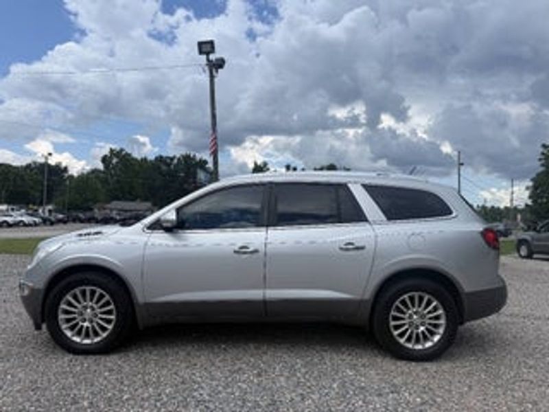 2011 Buick Enclave — a typically priced live listing