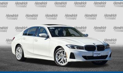2025 BMW 330i