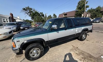1995 Dodge Dakota Sport SLT