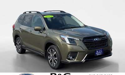 2023 Subaru Forester Limited ES Navi