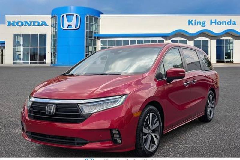 2022 Honda Odyssey — a typically priced live listing