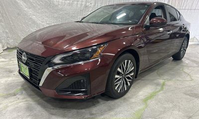2023 Nissan Altima SV