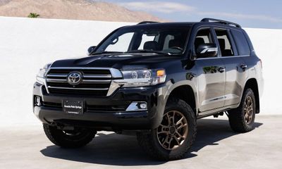 2020 Toyota Land Cruiser VX R Grade