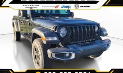 2023 Jeep Gladiator Sport
