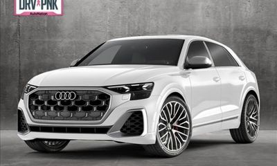2024 Audi SQ8 Quattro Premium Plus