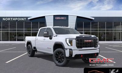2026 GMC Sierra HD AT4