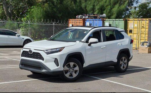 2022 Toyota RAV4 XLE