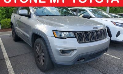 2017 Jeep Grand Cherokee Laredo