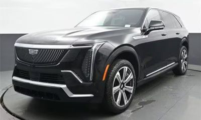 2025 Cadillac Escalade IQ LUX 2