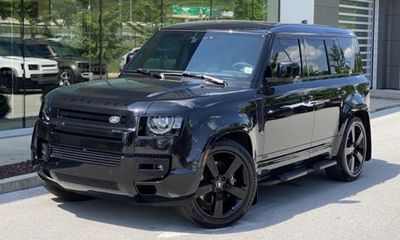 2024 Land Rover Defender 110 V8