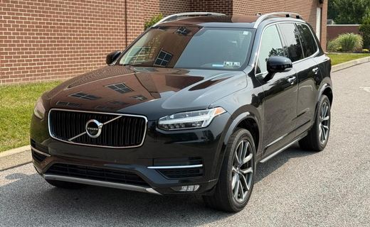 2017 Volvo XC90 Momentum