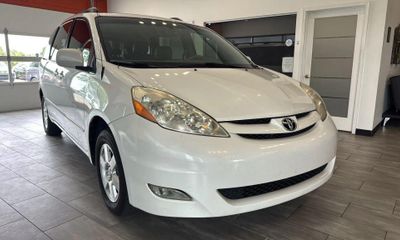 2008 Toyota Sienna XLE