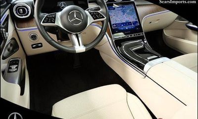 2025 Mercedes-Benz C-Class C300