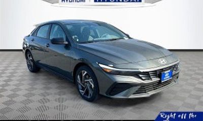 2023 Hyundai Elantra Blue