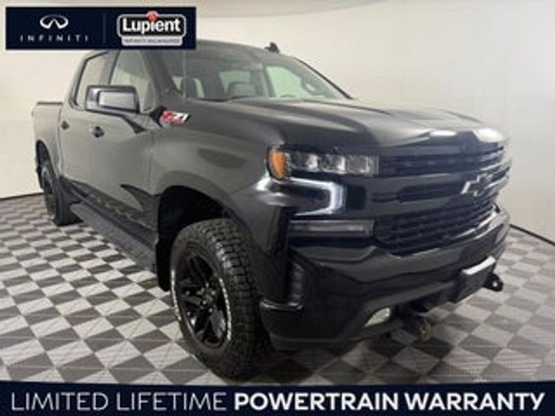 2022 Chevrolet Silverado — a typically priced live listing