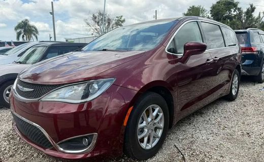 2020 Chrysler Pacifica Touring