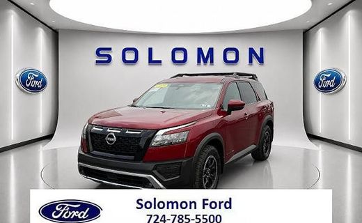 2025 Nissan Pathfinder SV