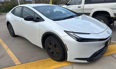 2023 Toyota Prius LE