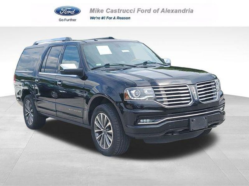 2017 Lincoln Navigator L — a typically priced live listing