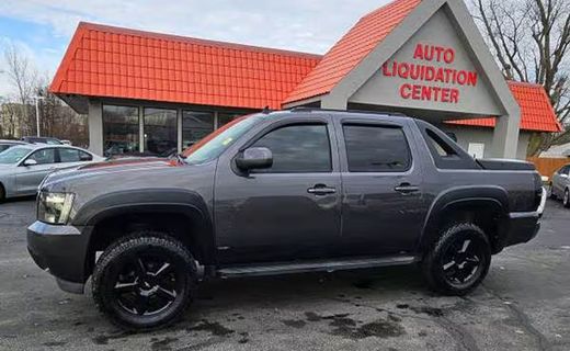 2011 Chevrolet Avalanche LS