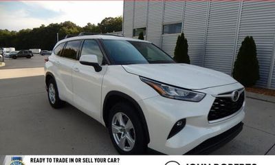 2020 Toyota Highlander LE