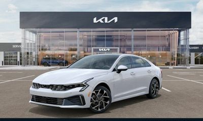 2025 Kia K5 EX