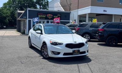 2016 Kia Cadenza Luxury