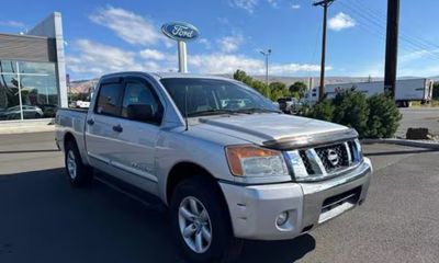 2010 Nissan Titan SE